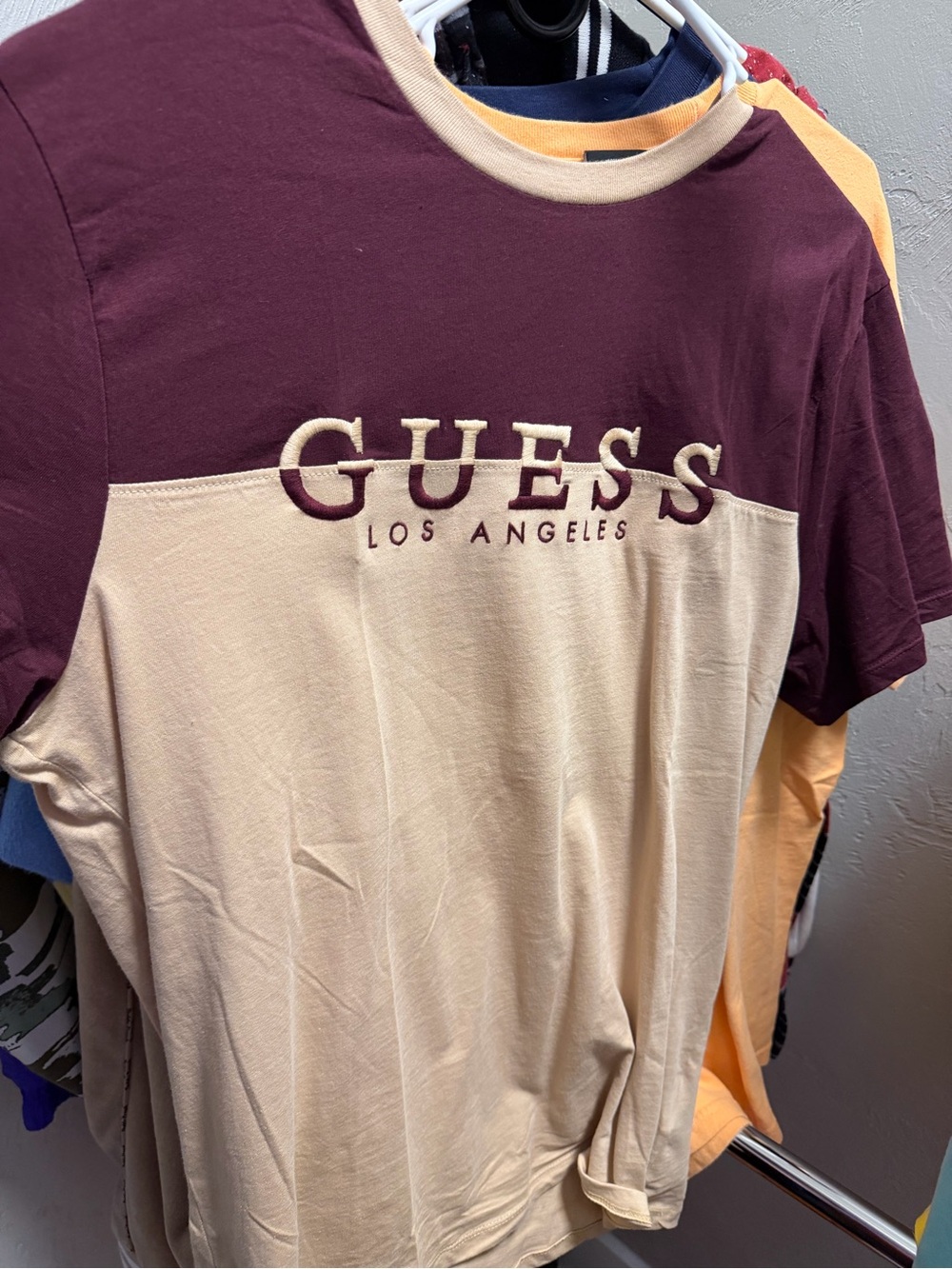 Guess Split Maroon and Beige T-shirt, size L